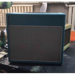 Custom Grand Blues Junior 15W Tube Guitar Amplifier with Reverb Tremolo in Blue Tweed Black Color