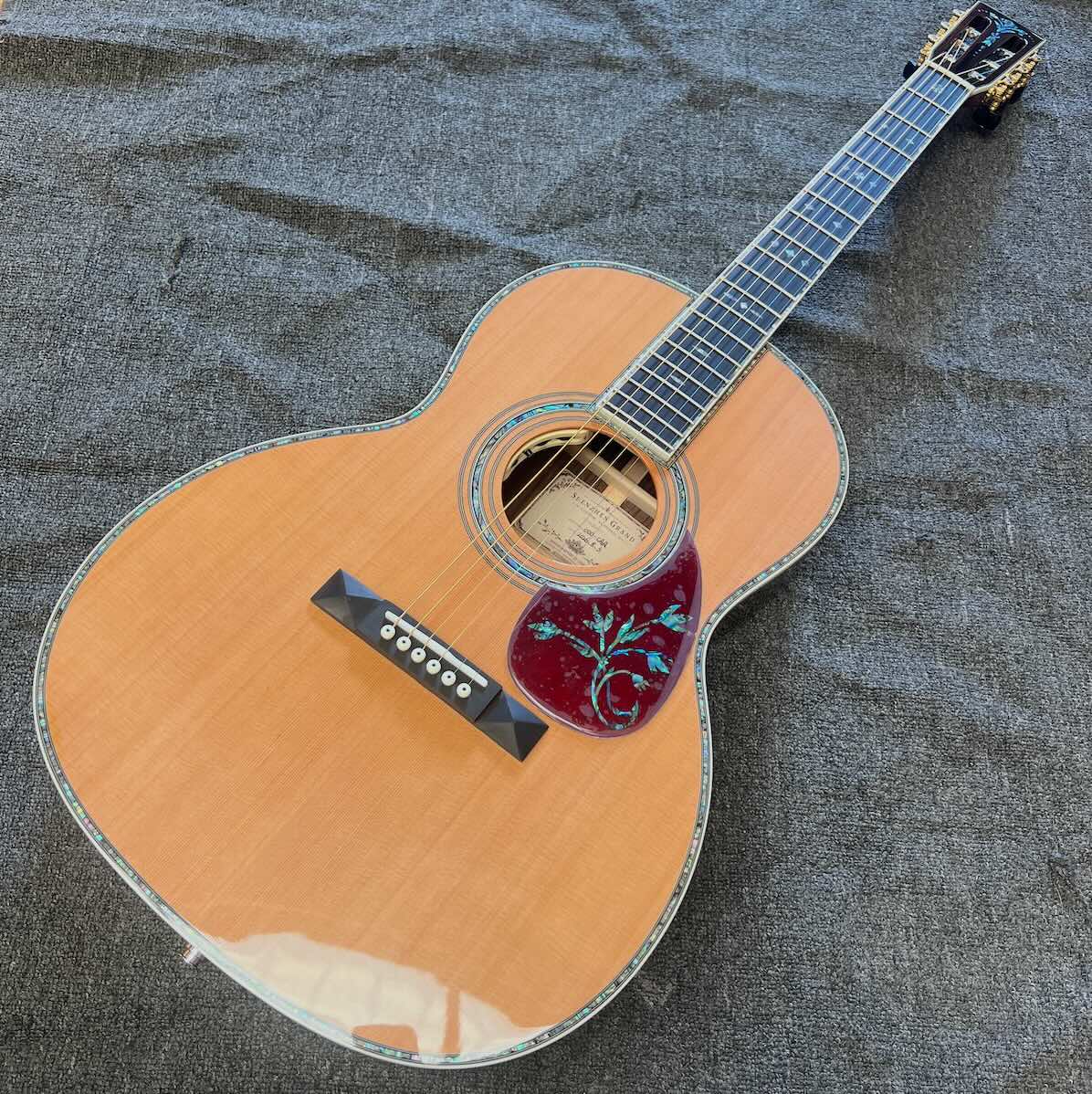 Custom Grand OOO Solid Cedar Top Acoustic Electric Guitar, Solid Rosewood Back Side