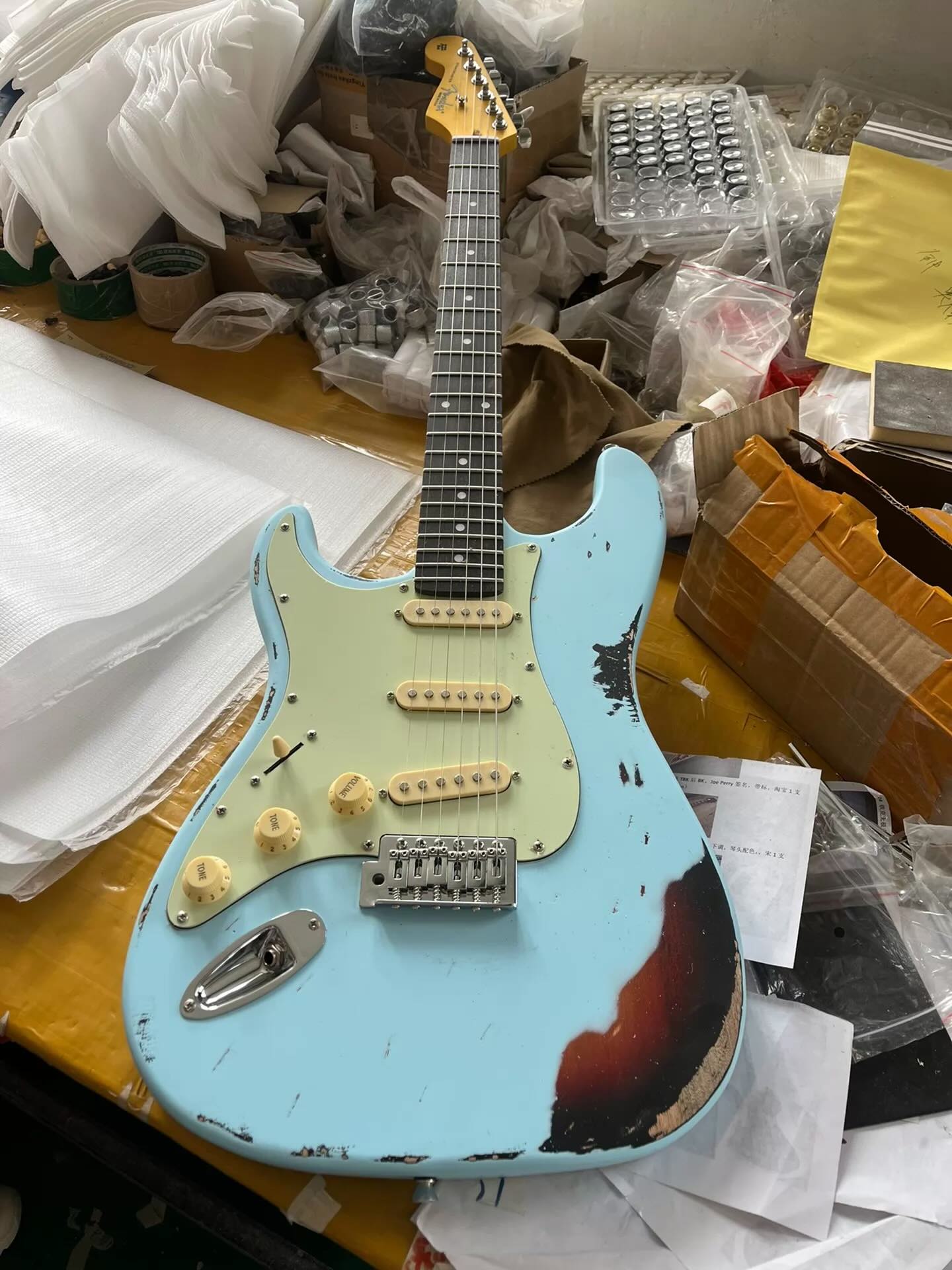 Custom Fender Stratocaster Strat Style Lefty Handed Relic Electric Guitar in Green with Rosewood Fingerboard Maple Neck Accept Guitar OEM